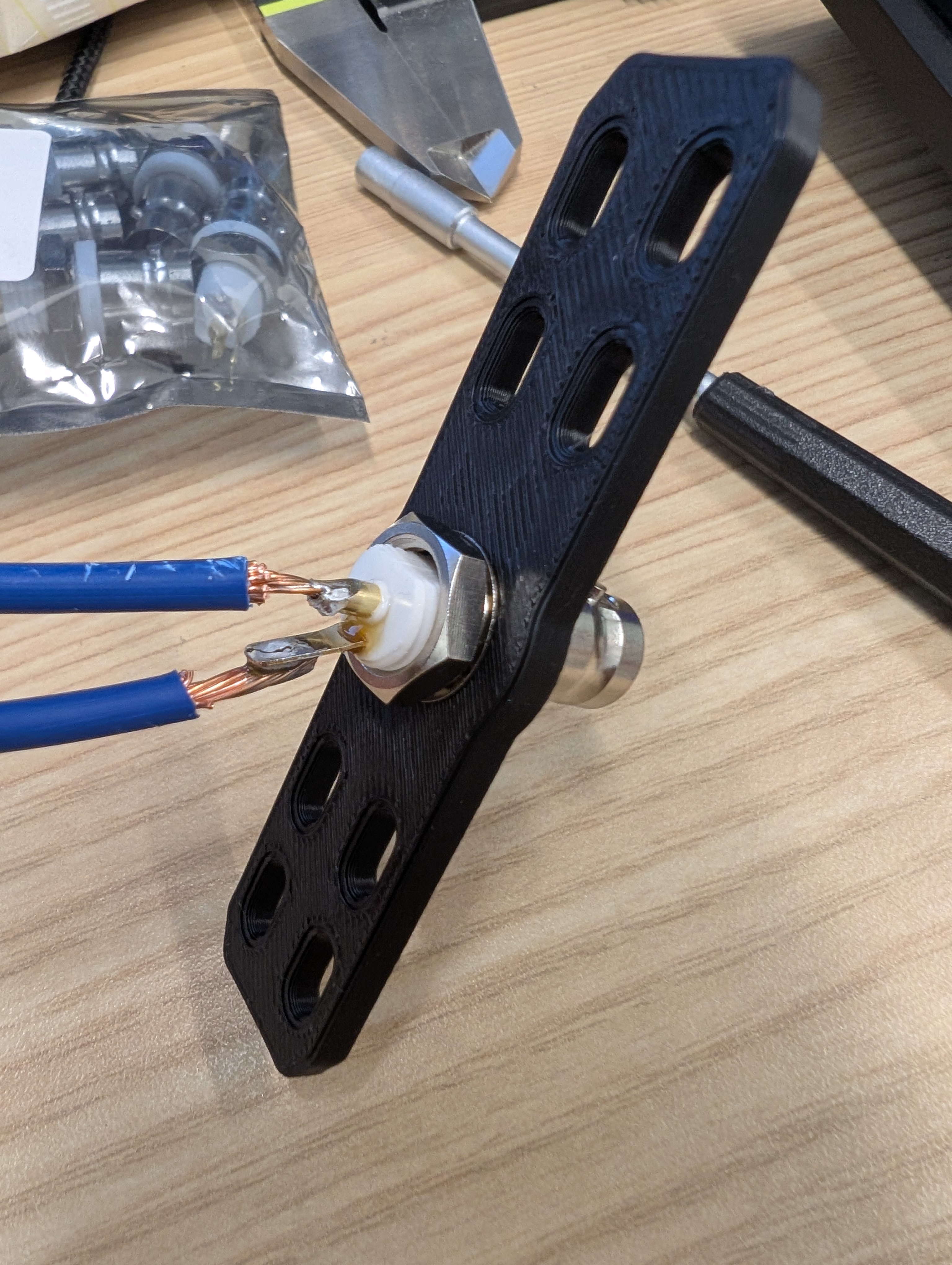 3D printed Dipole hub